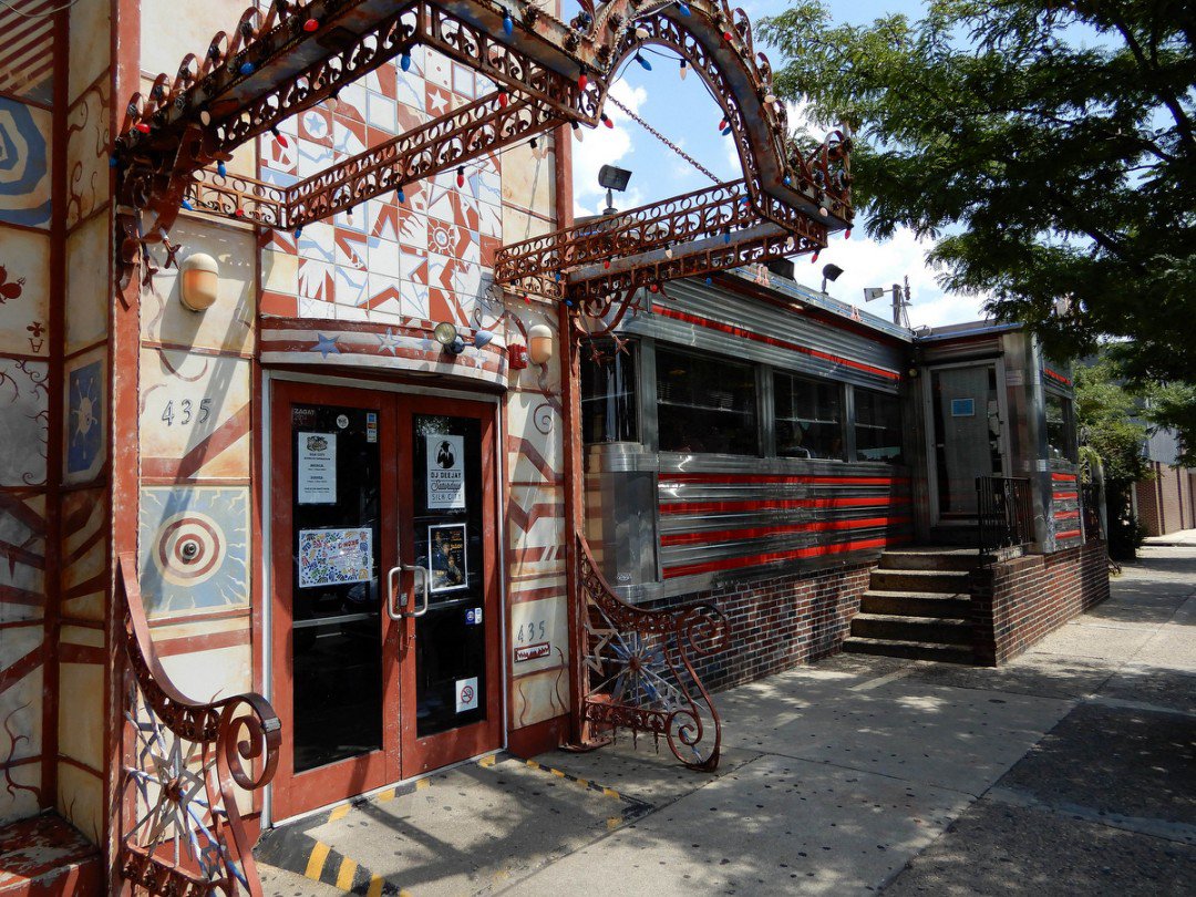 silk city5346404242557275899..jpg