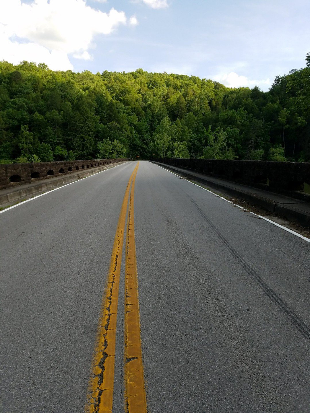 the road658439445555995524..jpg