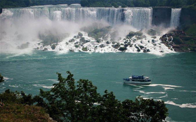 the maid and the falls9124360138298796379..jpg